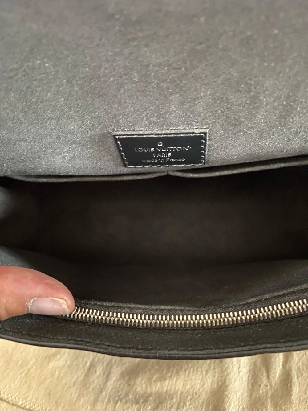 Louis Vuitton Cluny BB Noir Epi Leather Crossbody Top Handle + Receipt